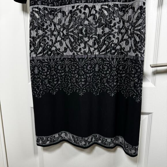 Chico’s Size 1 US 8/10 3/4 Sleeve Sheath Knee Length Black White Gray Stretch - Picture 5 of 12